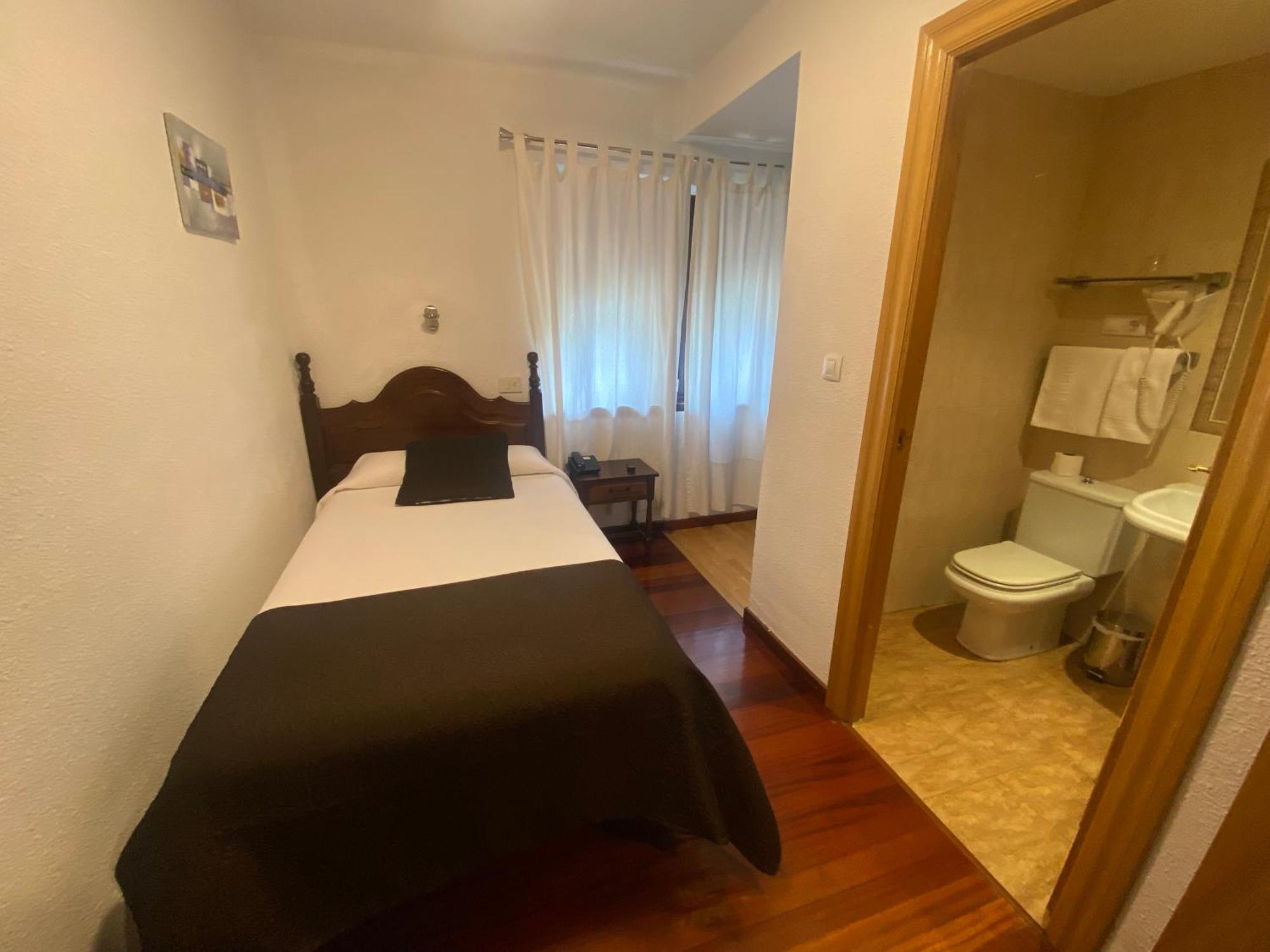Hotel La Rambla 비에스카스 외부 사진