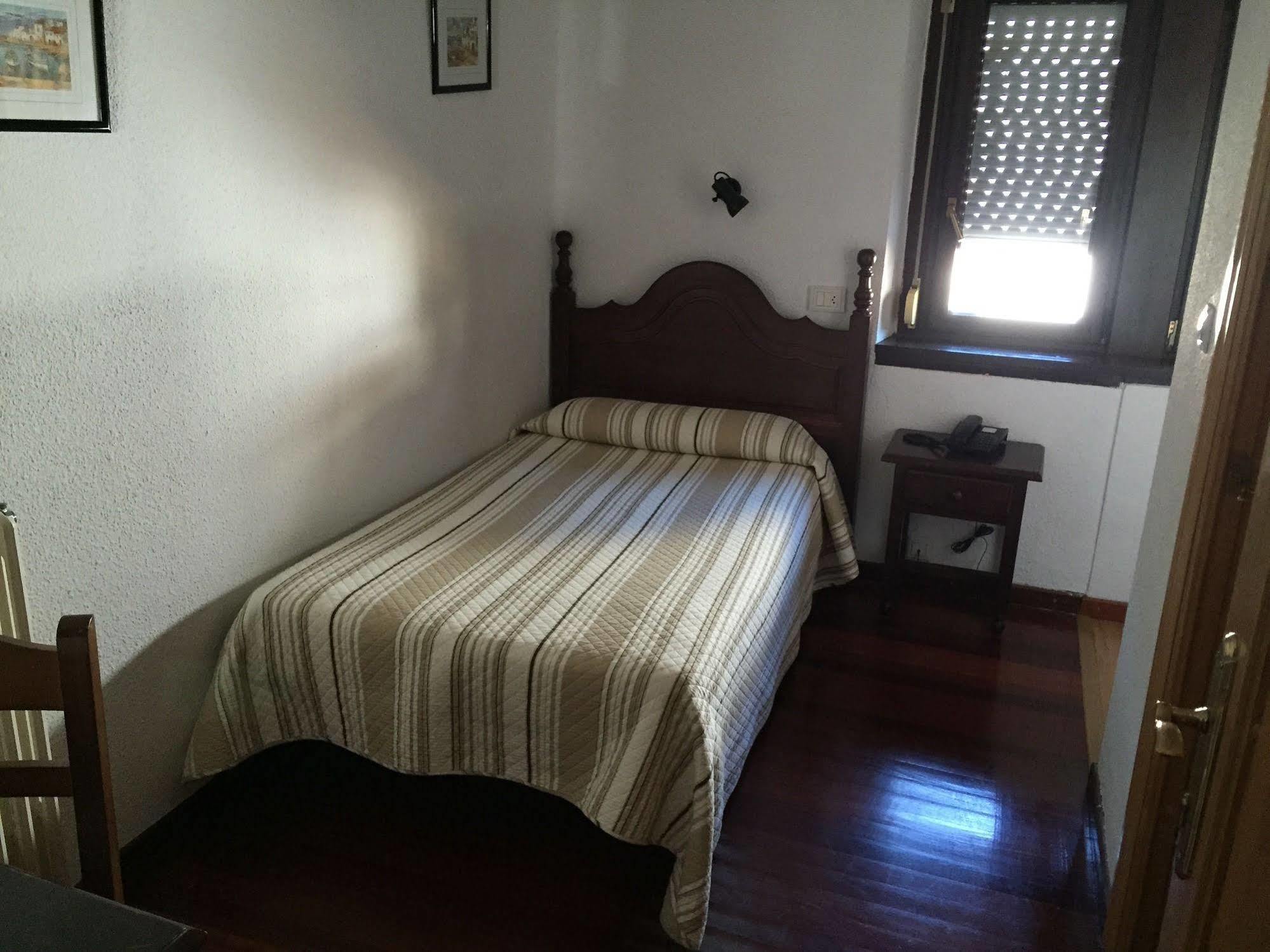 Hotel La Rambla 비에스카스 외부 사진